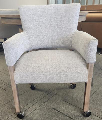 Mod 4 Leg Caster Chair